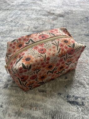 Elyse Breanne Cosmetic Bag in Sunny Poppies Pattern